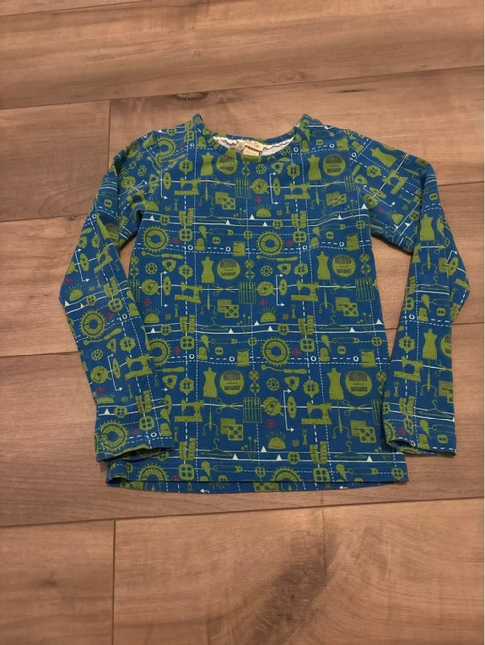 Matilda Jane Size 8 Its a Wonderful Parade Sew long sleeve shirt